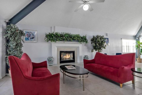 Condominio en venta en Kissimmee, Florida, 3 dormitorios, 113.34 m2 № 2102521 - foto 19