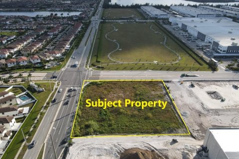 Купить коммерческую недвижимость в Хайалиа, Флорида № 1936239 - фото 5