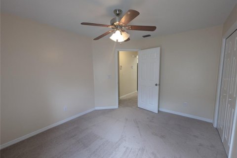 House in Valrico, Florida 3 bedrooms, 173.36 sq.m. № 1913002 - photo 10