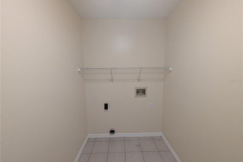 House in Valrico, Florida 3 bedrooms, 173.36 sq.m. № 1913002 - photo 16