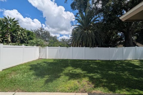House in Valrico, Florida 3 bedrooms, 173.36 sq.m. № 1913002 - photo 17