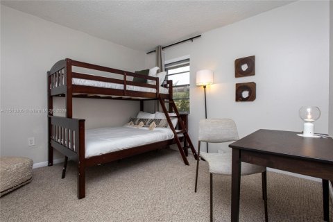 House in Cutler Bay, Florida 3 bedrooms, 109.9 sq.m. № 2035471 - photo 25