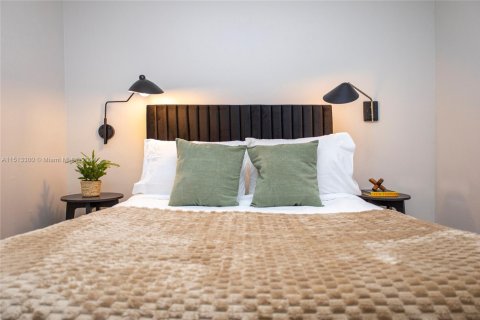 House in Cutler Bay, Florida 3 bedrooms, 109.9 sq.m. № 2035471 - photo 22