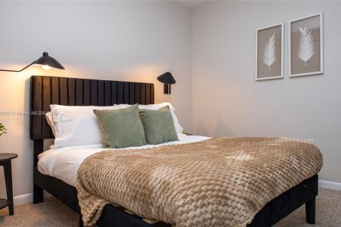 House in Cutler Bay, Florida 3 bedrooms, 109.9 sq.m. № 2035471 - photo 23