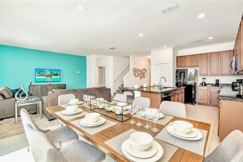 Villa ou maison à louer à Kissimmee, Floride: 6 chambres, 266.82 m2 № 2413439 - photo 4
