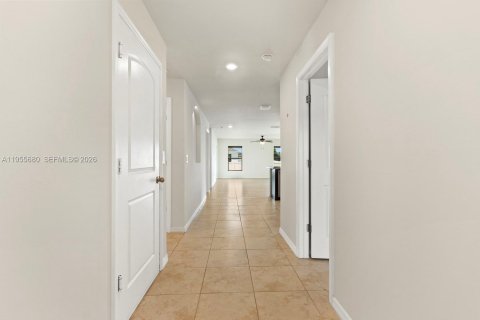 Купить виллу или дом в Кейп-Корал, Флорида 3 спальни, № 2026843 - фото 6