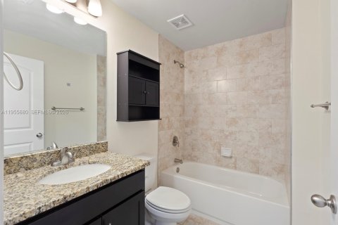 Купить виллу или дом в Кейп-Корал, Флорида 3 спальни, № 2026843 - фото 20