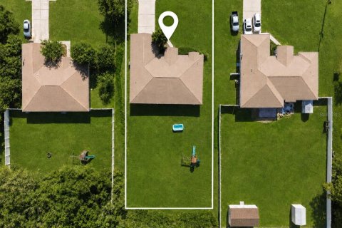 House in Ocala, Florida 3 bedrooms, 209.59 sq.m. № 2205455 - photo 2