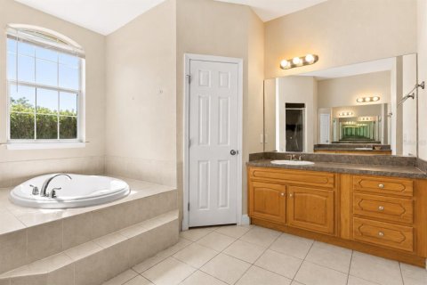 House in Ocala, Florida 3 bedrooms, 209.59 sq.m. № 2205455 - photo 30