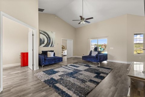 House in Ocala, Florida 3 bedrooms, 209.59 sq.m. № 2205455 - photo 9