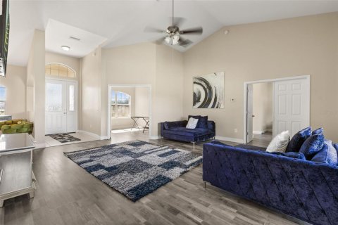 House in Ocala, Florida 3 bedrooms, 209.59 sq.m. № 2205455 - photo 15