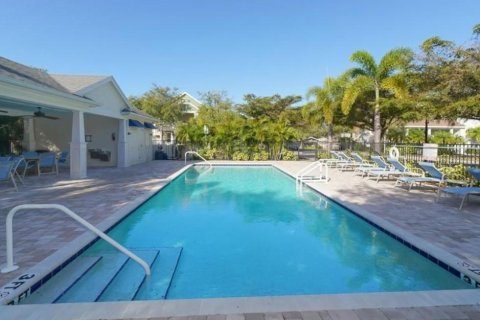 Villa ou maison à louer à Sarasota, Floride: 4 chambres, 219.71 m2 № 2396892 - photo 5