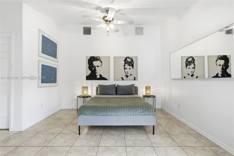 Casa en venta en North Miami, Florida, 4 dormitorios, 166.95 m2 № 2009820 - foto 15