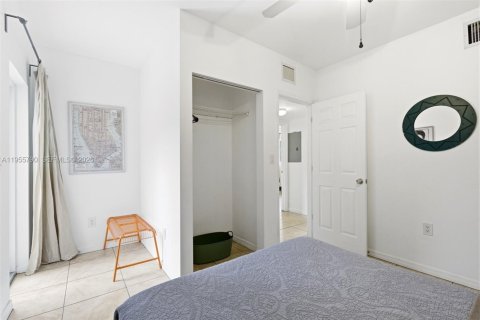 Casa en venta en North Miami, Florida, 4 dormitorios, 166.95 m2 № 2009820 - foto 24