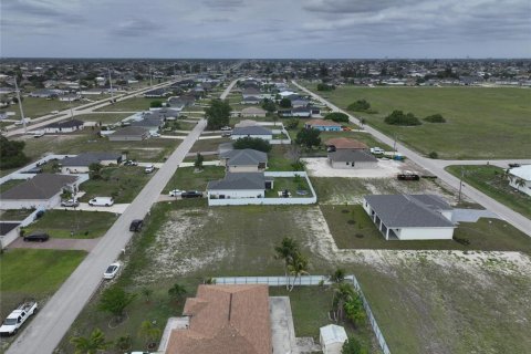 Terrain à vendre à Cape Coral, Floride № 2221223 - photo 26