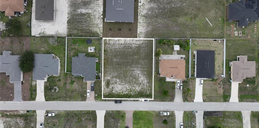 Terrain à Cape Coral, Floride № 2221223