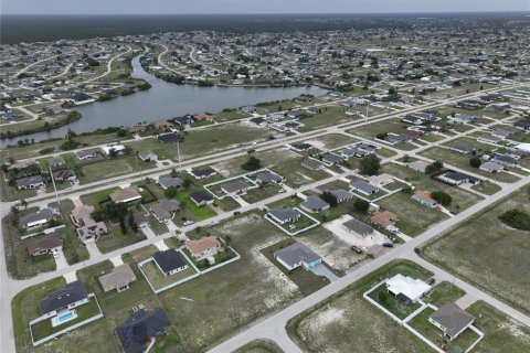 Terrain à vendre à Cape Coral, Floride № 2221223 - photo 7