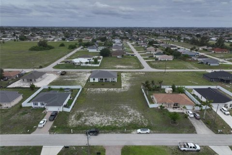 Terrain à vendre à Cape Coral, Floride № 2221223 - photo 24