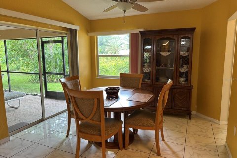 House in Port Charlotte, Florida 3 bedrooms, 197.51 sq.m. № 1851356 - photo 10