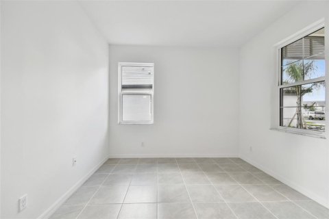 Купить виллу или дом в Лейквуд Ранч, Флорида 5 комнат, 155.24м2, № 1720022 - фото 20