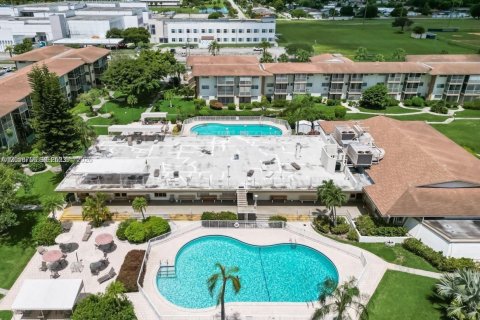 Condo à North Miami Beach, Floride, 2 chambres  № 2169948