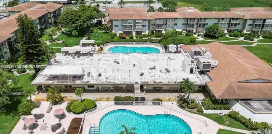 Condo à North Miami Beach, Floride, 2 chambres  № 2169948