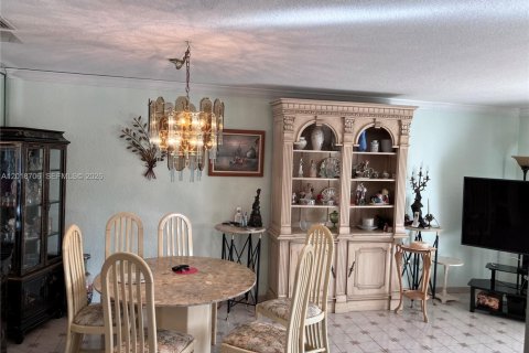 Copropriété à vendre à North Miami Beach, Floride: 2 chambres, 89.19 m2 № 2169948 - photo 6