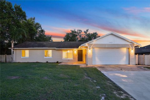 House in Deltona, Florida 3 bedrooms, 123.75 sq.m. № 2396339