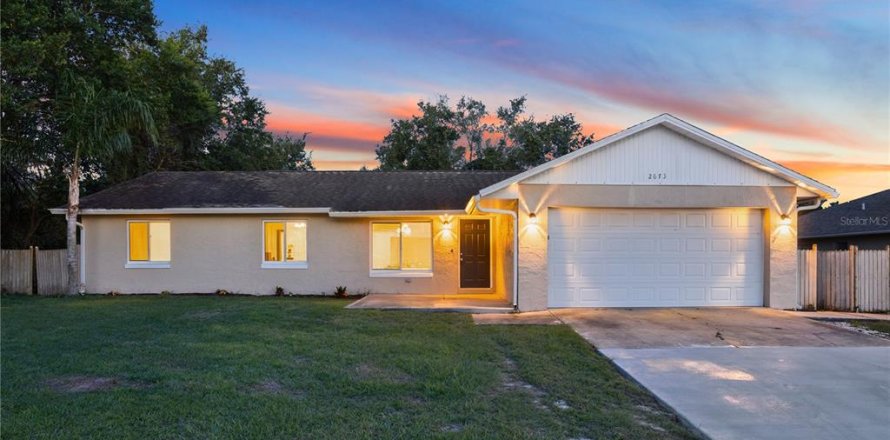 House in Deltona, Florida 3 bedrooms, 123.75 sq.m. № 2396339