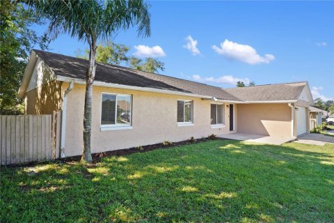 House in Deltona, Florida 3 bedrooms, 123.75 sq.m. № 2396339 - photo 3