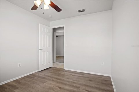 House in Deltona, Florida 3 bedrooms, 123.75 sq.m. № 2396339 - photo 22
