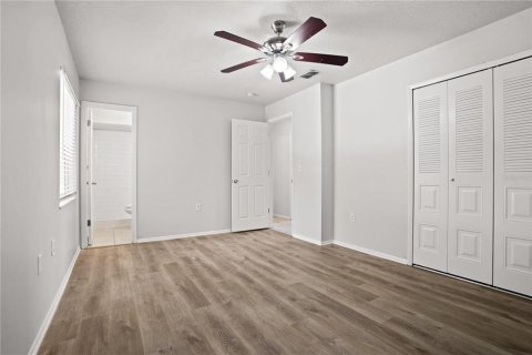House in Deltona, Florida 3 bedrooms, 123.75 sq.m. № 2396339 - photo 19