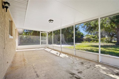 House in Deltona, Florida 3 bedrooms, 123.75 sq.m. № 2396339 - photo 27