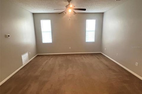 House in Poinciana, Florida 3 bedrooms, 172.33 sq.m. № 2402726 - photo 13