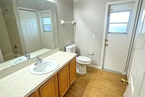 House in Poinciana, Florida 3 bedrooms, 172.33 sq.m. № 2402726 - photo 15