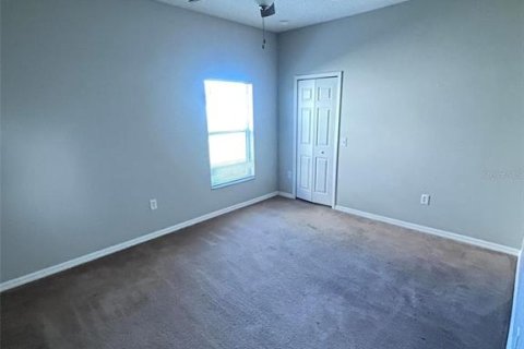 House in Poinciana, Florida 3 bedrooms, 172.33 sq.m. № 2402726 - photo 11