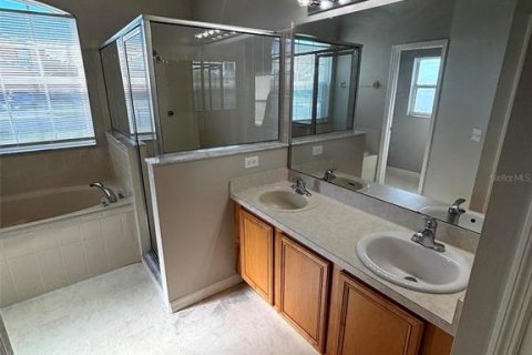 House in Poinciana, Florida 3 bedrooms, 172.33 sq.m. № 2402726 - photo 14