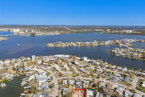 Land in Madeira Beach, Florida № 1419532 - photo 20