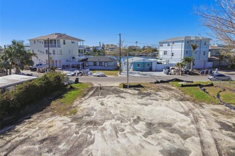 Land in Madeira Beach, Florida № 1419532 - photo 14