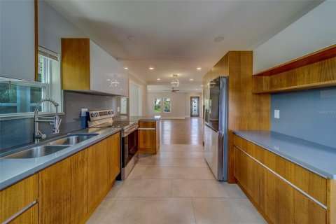 Casa en venta en Saint Petersburg, Florida, 3 dormitorios, 178.37 m2 № 1837714 - foto 25