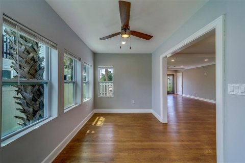 Casa en venta en Saint Petersburg, Florida, 3 dormitorios, 178.37 m2 № 1837714 - foto 14