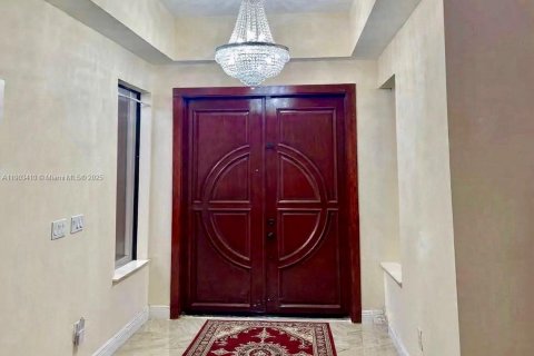 Снять в аренду виллу или дом в Мирамар, Флорида 7 спален, 323.39м2, № 2013393 - фото 5