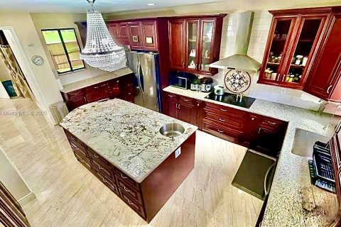 Снять в аренду виллу или дом в Мирамар, Флорида 7 спален, 323.39м2, № 2013393 - фото 19