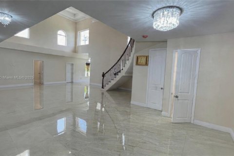 Снять в аренду виллу или дом в Мирамар, Флорида 7 спален, 323.39м2, № 2013393 - фото 7