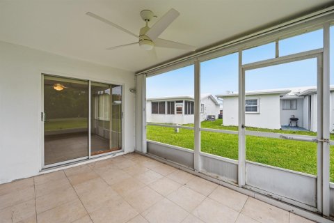 House in Boynton Beach, Florida 2 bedrooms, 119.66 sq.m. № 2251482 - photo 22
