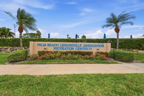 House in Boynton Beach, Florida 2 bedrooms, 119.66 sq.m. № 2251482 - photo 27
