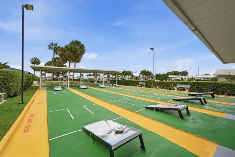 House in Boynton Beach, Florida 2 bedrooms, 119.66 sq.m. № 2251482 - photo 29