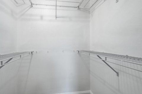 House in Boynton Beach, Florida 2 bedrooms, 119.66 sq.m. № 2251482 - photo 17