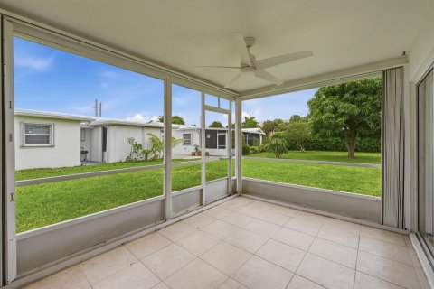 House in Boynton Beach, Florida 2 bedrooms, 119.66 sq.m. № 2251482 - photo 21