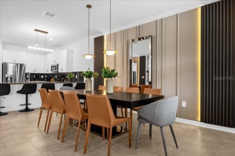 Villa ou maison à vendre à Kissimmee, Floride: 8 chambres, 371.05 m2 № 2211101 - photo 3